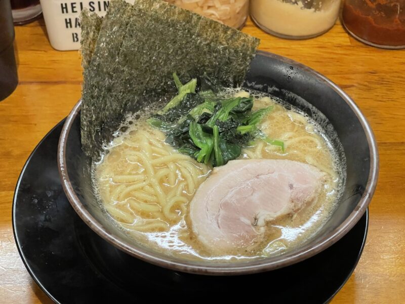 松山市 横浜家系ラーメン一門家大街道店 ラーメン