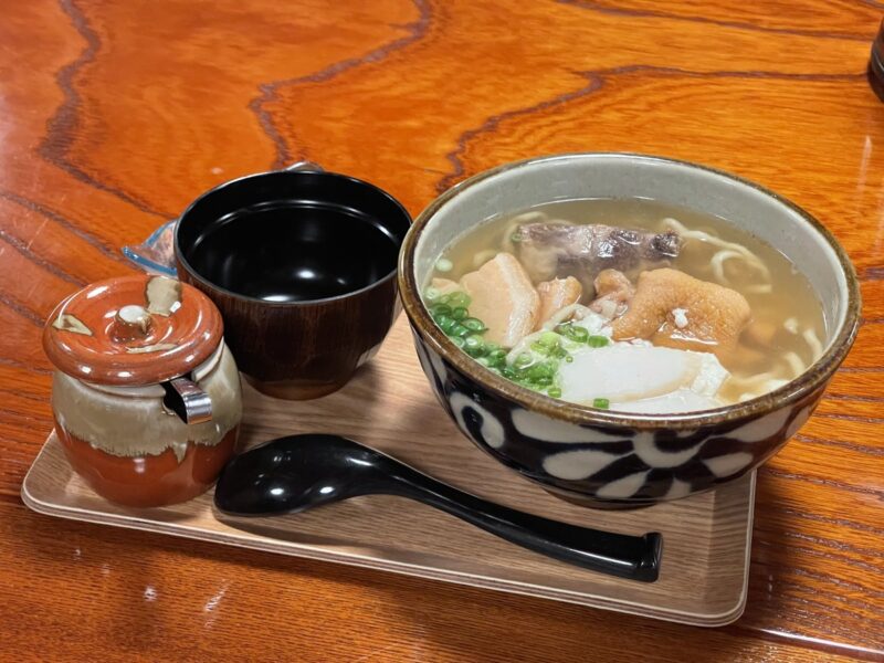 那覇市首里当蔵町 美里うどぅん ミックスそば